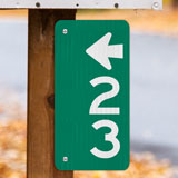 Green Vertical 911 Address Sign with Arrow (1-Sided)