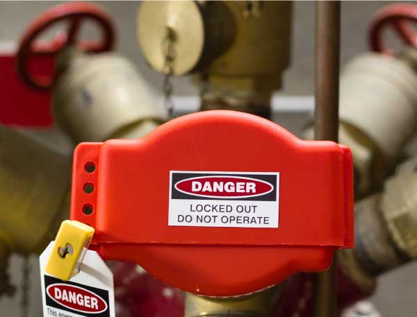 Two-Piece Adjustable Gate Valve Lockout-Standard  Fits 1' to 6 1/2' Valve Handles